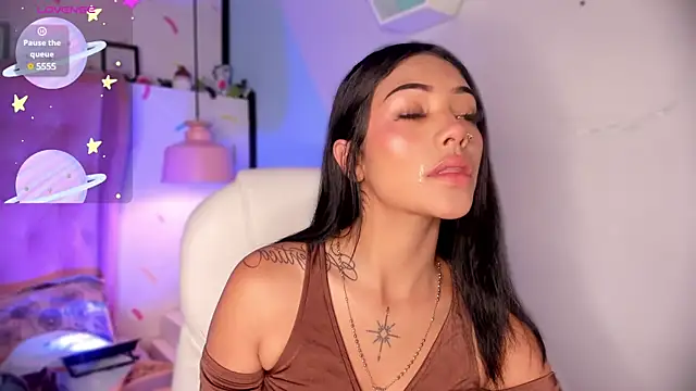 Snapshot of Giovanna_oliveira chatting on January 7, 5:33 am Giovanna oliveira online show from January 7, 5:33 am