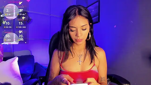 Snapshot of Giovanna_oliveira chatting on January 18, 5:20 am Giovanna oliveira online show from January 18, 5:20 am