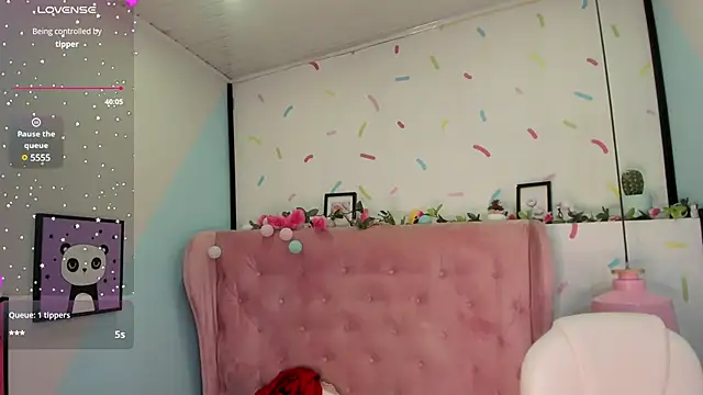 Snapshot of Giovanna_oliveira chatting on February 5, 10:41 am Giovanna oliveira online show from February 5, 10:41 am