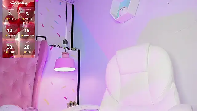 Snapshot of Giovanna_oliveira chatting on February 13, 9:51 am Giovanna oliveira online show from February 13, 9:51 am