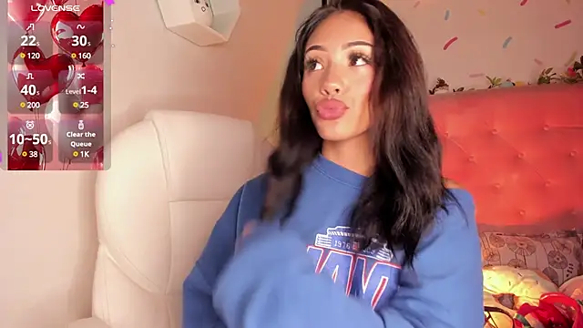 Snapshot of Giovanna_oliveira chatting on February 20, 8:06 am Giovanna oliveira online show from February 20, 8:06 am