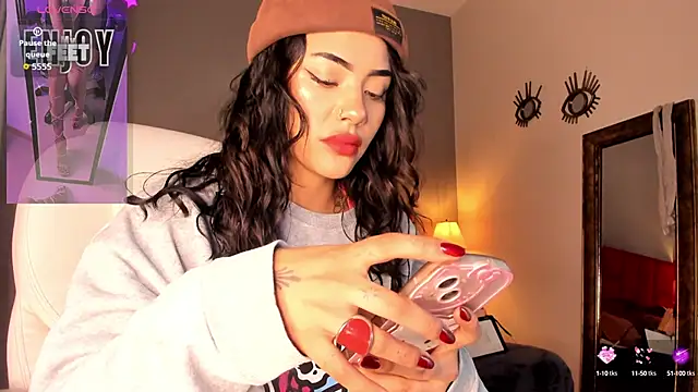 Snapshot of Giovanna_oliveira chatting on October 8, 4:43 am Giovanna oliveira online show from October 8, 4:43 am