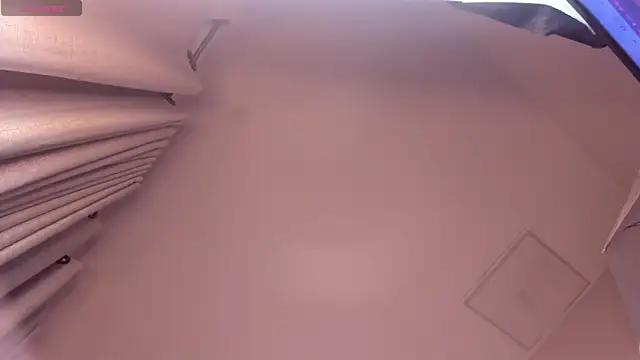 Snapshot of Giovanna_oliveira chatting on October 15, 6:57 am Giovanna oliveira online show from October 15, 6:57 am