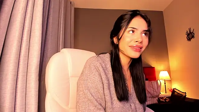 Snapshot of Giovanna_oliveira chatting on November 15, 3:59 am Giovanna oliveira online show from November 15, 3:59 am