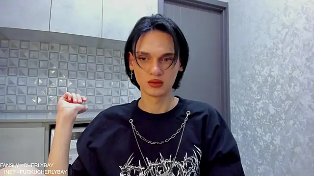 Snapshot of CHERLYBAY chatting on December 1, 8:47 pm CHERLYBAY online show from December 1, 8:47 pm