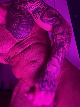 moody1996- online show from February 4, 3:44 am