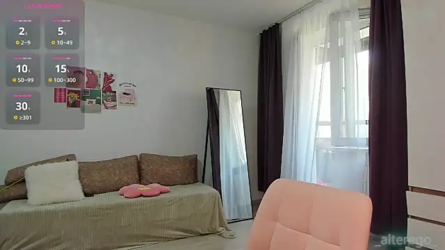 Snapshot of _cometoseeme_ chatting on August 7, 4:42 pm cometoseeme online show from August 7, 4:42 pm