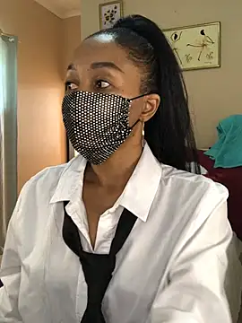 niccki3 online show from February 9, 5:40 am