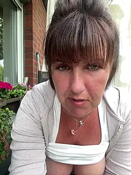 Snapshot of NatiLove35 chatting on July 20, 4:20 pm NatiLove35 online show from July 20, 4:20 pm