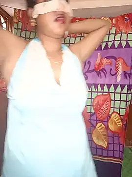 Snapshot of juhi06 chatting on June 10, 2:23 am juhi06 online show from June 10, 2:23 am