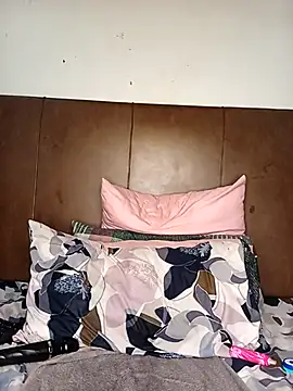 Snapshot of Boobylicious_BB chatting on March 2, 8:27 am Boobylicious BB online show from March 2, 8:27 am