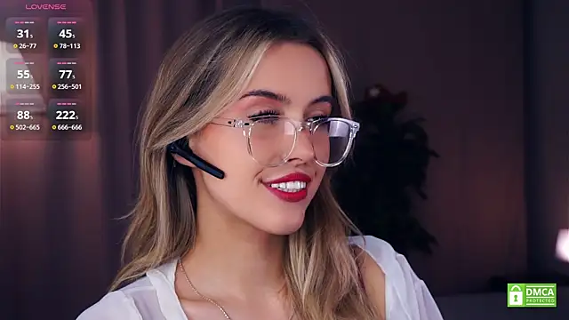 Snapshot of FannyHewson chatting on September 12, 8:09 pm FannyHewson online show from September 12, 8:09 pm