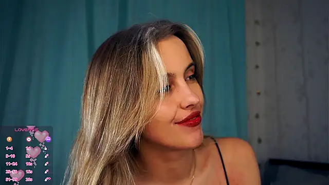 Snapshot of FannyHewson chatting on October 18, 8:42 pm FannyHewson online show from October 18, 8:42 pm