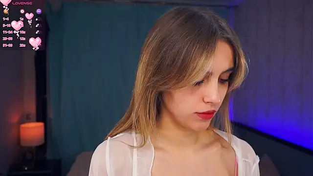 Snapshot of FannyHewson chatting on November 26, 8:10 pm FannyHewson online show from November 26, 8:10 pm