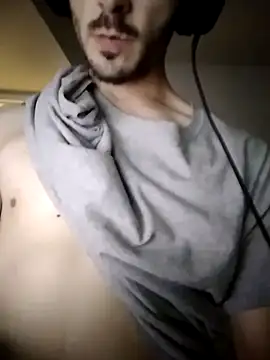 Snapshot of helloongg chatting on October 30, 5:35 pm helloongg online show from October 30, 5:35 pm