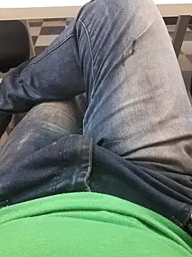 Snapshot of Long_Laster chatting on December 9, 11:26 am Long Laster online show from December 9, 11:26 am