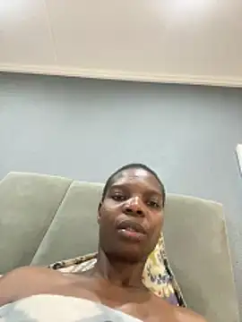 Snapshot of Cocowett chatting on December 3, 7:56 pm Cocowett online show from December 3, 7:56 pm