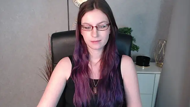 emmaxDelight online show from January 3, 10:09 am