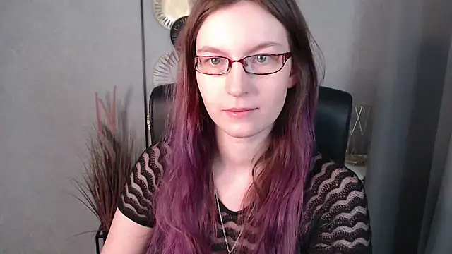 emmaxDelight online show from January 16, 10:10 am