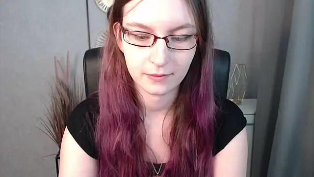 emmaxDelight online show from January 21, 11:24 am