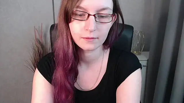 emmaxDelight online show from January 22, 1:11 pm