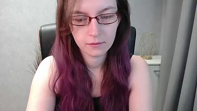 emmaxDelight online show from January 23, 6:39 am