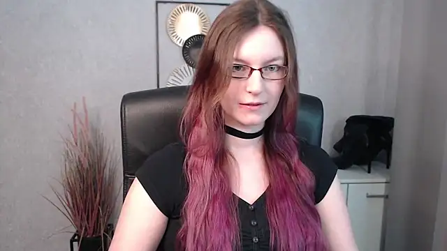 emmaxDelight online show from March 21, 6:38 am