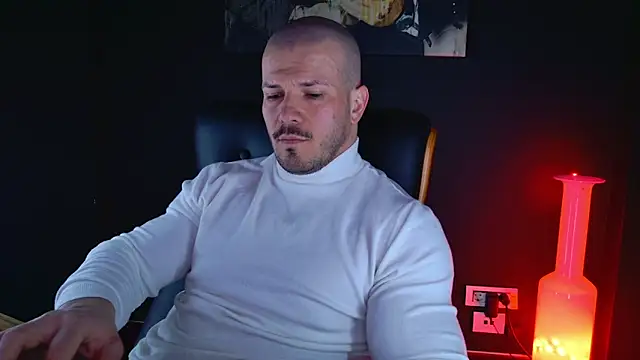 Snapshot of AngeloEric chatting on December 9, 12:30 pm AngeloEric online show from December 9, 12:30 pm