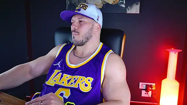 Snapshot of AngeloEric chatting on January 3, 4:59 pm AngeloEric online show from January 3, 4:59 pm