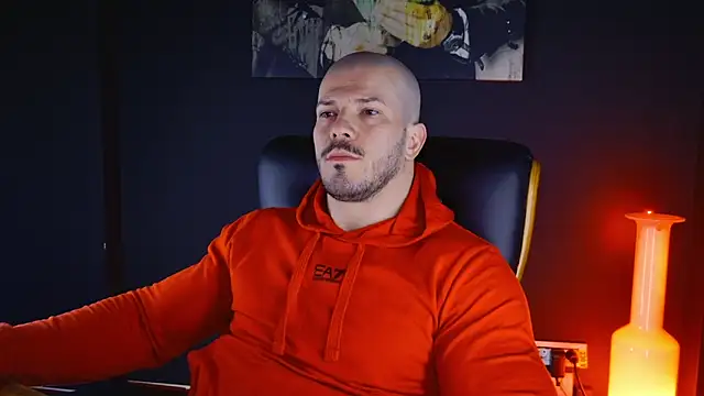 Snapshot of AngeloEric chatting on January 18, 5:41 am AngeloEric online show from January 18, 5:41 am