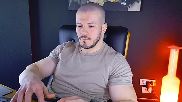 Snapshot of AngeloEric chatting on January 23, 8:57 am AngeloEric online show from January 23, 8:57 am