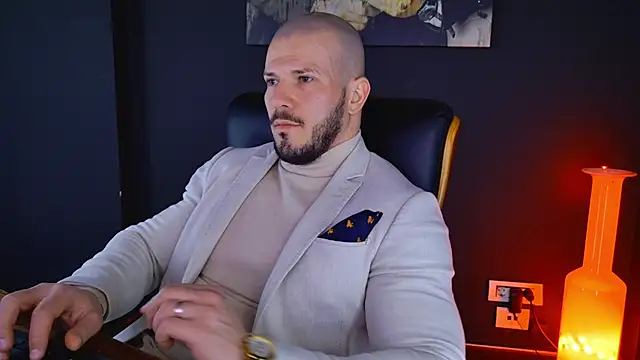 Snapshot of AngeloEric chatting on February 5, 11:02 am AngeloEric online show from February 5, 11:02 am