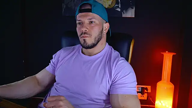 Snapshot of AngeloEric chatting on March 17, 3:50 pm AngeloEric online show from March 17, 3:50 pm