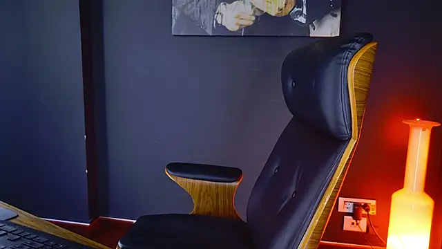 Snapshot of AngeloEric chatting on March 20, 8:53 am AngeloEric online show from March 20, 8:53 am