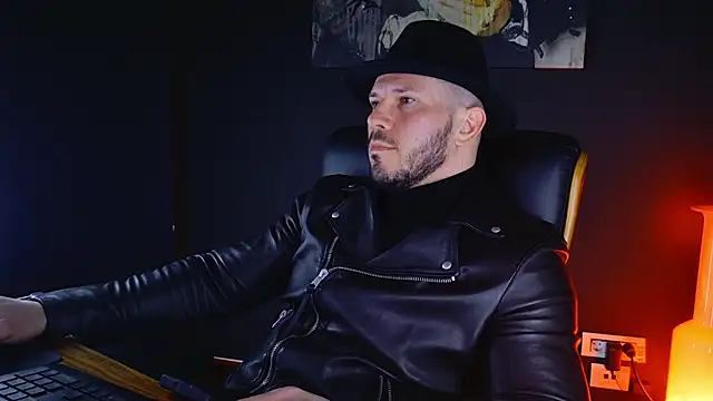 Snapshot of AngeloEric chatting on March 21, 4:51 pm AngeloEric online show from March 21, 4:51 pm