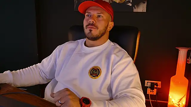 Snapshot of AngeloEric chatting on October 2, 12:01 pm AngeloEric online show from October 2, 12:01 pm