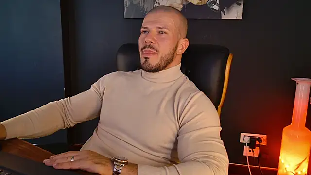 Snapshot of AngeloEric chatting on October 21, 10:49 am AngeloEric online show from October 21, 10:49 am