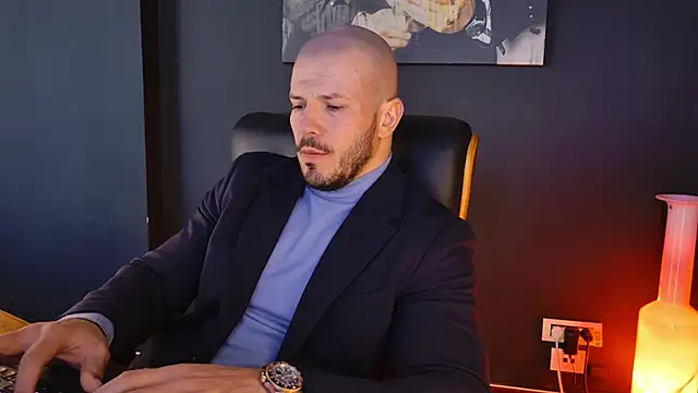 Snapshot of AngeloEric chatting on November 24, 11:43 am AngeloEric online show from November 24, 11:43 am