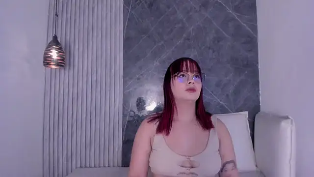 Snapshot of ArielSexHot chatting on October 25, 3:36 am ArielSexHot online show from October 25, 3:36 am