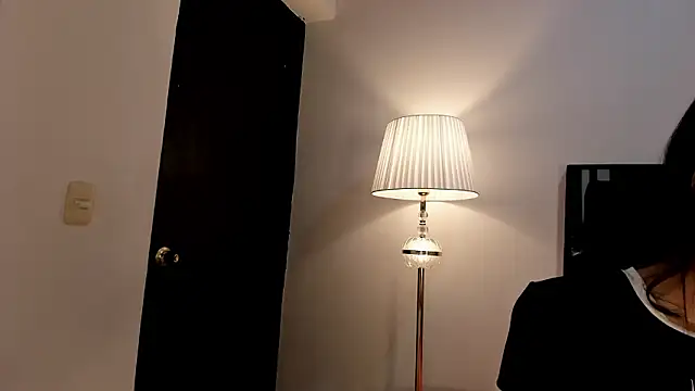 lilithTeen1  online show from February 24, 7:17 am