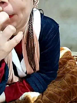 Snapshot of jijijoudia chatting on January 19, 11:12 am jijijoudia online show from January 19, 11:12 am