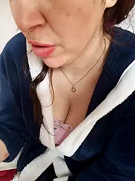 Snapshot of jijijoudia chatting on January 20, 4:01 pm jijijoudia online show from January 20, 4:01 pm