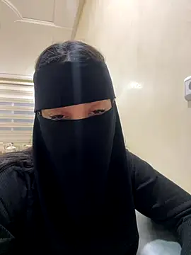 Snapshot of jijijoudia chatting on September 28, 12:49 am jijijoudia online show from September 28, 12:49 am