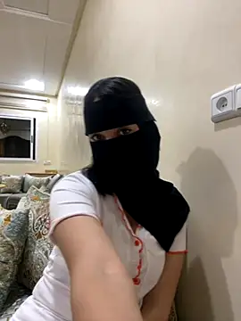 Snapshot of jijijoudia chatting on October 20, 12:33 am jijijoudia online show from October 20, 12:33 am