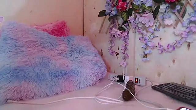 Gianna cute  online show from November 30, 3:10 am