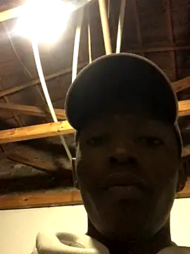 Snapshot of thekidrose chatting on December 3, 6:10 am thekidrose online show from December 3, 6:10 am