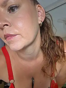 Snapshot of Sweety__venus chatting on July 6, 8:33 pm Sweety venus online show from July 6, 8:33 pm