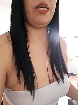 Snapshot of Paulitta- chatting on July 28, 1:54 pm Paulitta- online show from July 28, 1:54 pm