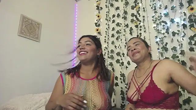 Snapshot of kaylie_dakota chatting on December 21, 1:58 am kaylie dakota online show from December 21, 1:58 am