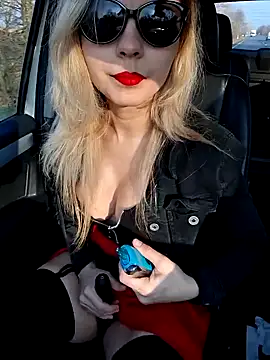 allinqueen online show from February 6, 7:56 am